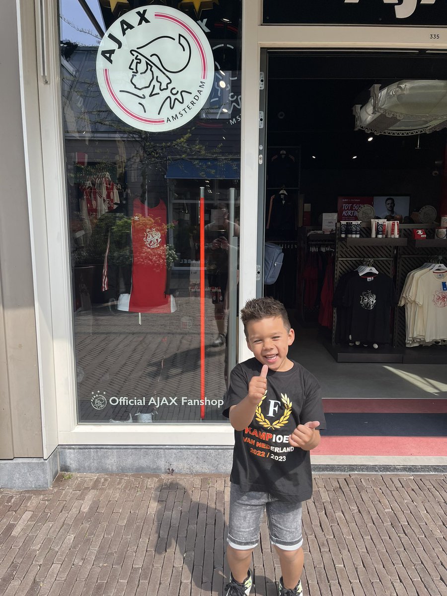 BronDanny's tweet image. #Feyenoord  #kampioen #trots jong geleerd #helemaalniets