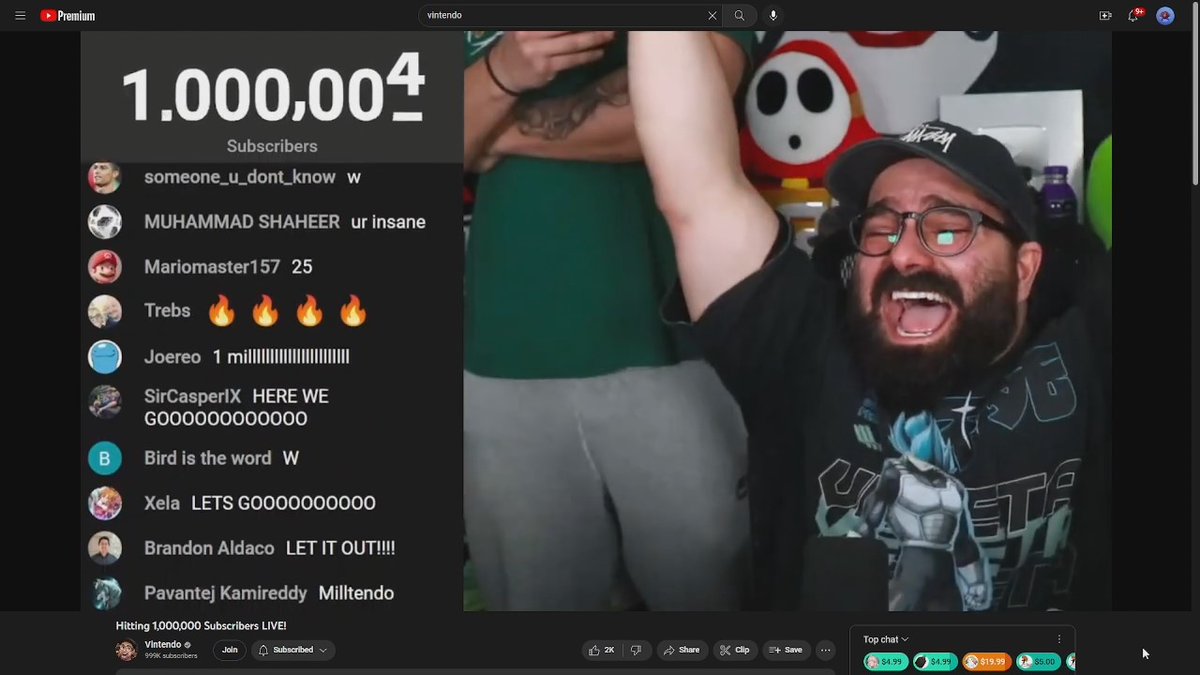 KevinPlaysGame6's tweet photo. Iv been watching @Vinny for years and this man finally hit 1mil. So we'll deserved. I love ya man you've been a huge inspiration for me https://t.co/WYH5RUltpO