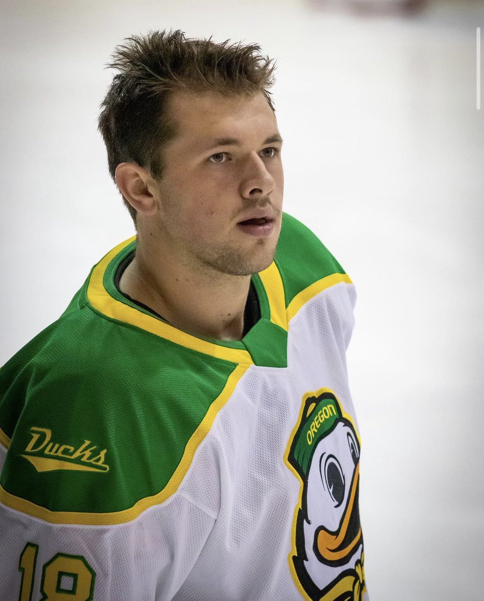 vijhlofficial's tweet photo. We are heartbroken to hear the passing of Dayton Clarke.

Dayton played in the VIJHL from 2017 - 2021.

We would like to send our condolences to the family ❤️ https://t.co/lC99c8HkpO