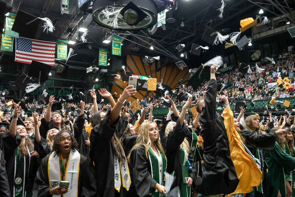 ColoradoStateU's tweet photo. Green and Gold wherever you go 💚💛 

Congratulations to the #CSUClassOf2023! 🐏🎓 https://t.co/eAbyCoHYTP