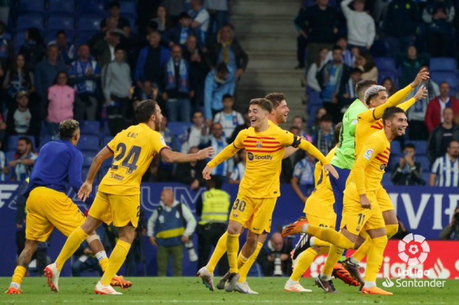 Cadiz_CF's tweet photo. Desde el #CádizCF felicitamos al @FCBarcelona por alzarse con el título de #LaLigaSantander 22/23.

¡Enhorabuena! 👏 https://t.co/qVTVKhBQtz