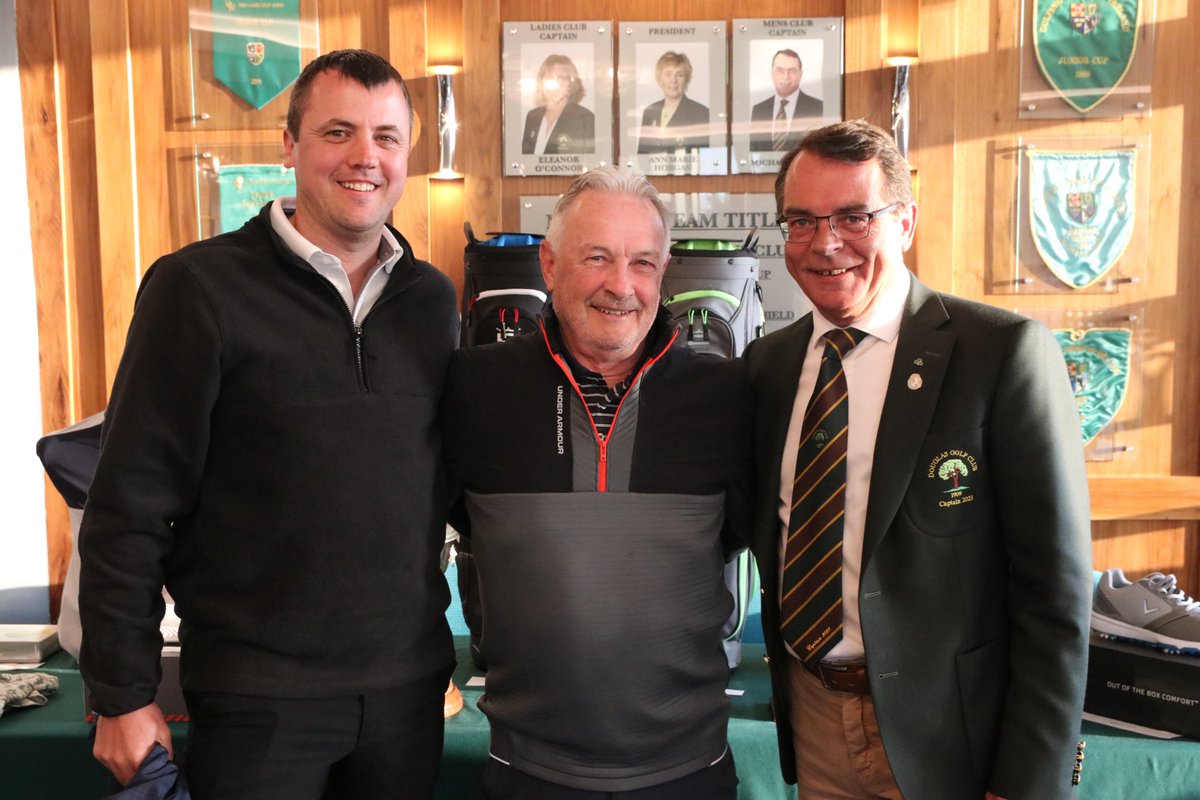 The winner of the Douglas Minor Scratch Trophy today was Harry Dillon of <a href="/Mahongolf/">Mahon Golf Course</a>.
Harry shot 84 gross and won by 2 shots from Paschal McSwiney of <a href="/MacroomGolf/">⛳Macroom Golf Club🏌</a>.
The prizes were presented by Diarmuid Cronin representing sponsors, Ferndale Fire Ltd.

<a href="/HartnettShane/">Shane Hartnett 🇮🇪</a> <a href="/Derinostar/">Derry Cronin</a>