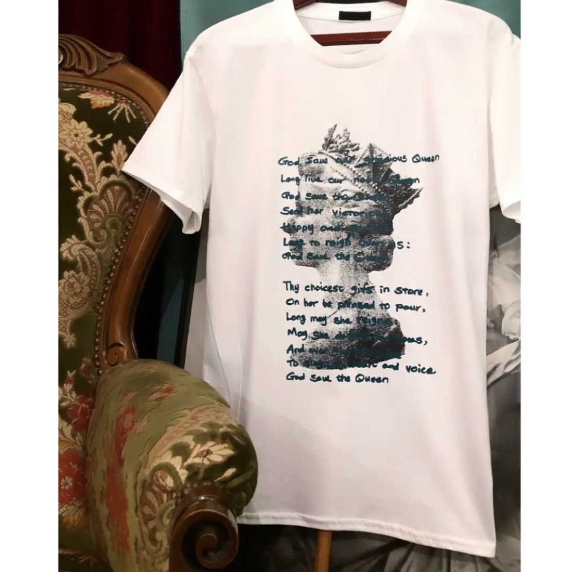 Queen T-shirts 〈 British project 〉

昨年の Queen  Elizabeth の追悼の意を込めまして英国にちなんだ昨品

Short sleeve White (L)〜(XXL)のみと、なりました。
お気に召して頂いていたお客様は是非ご覧くださいませ。

bernivinyl.shopselect.net

#england
#queen
#elizabeth 
#tshirts
#fashion