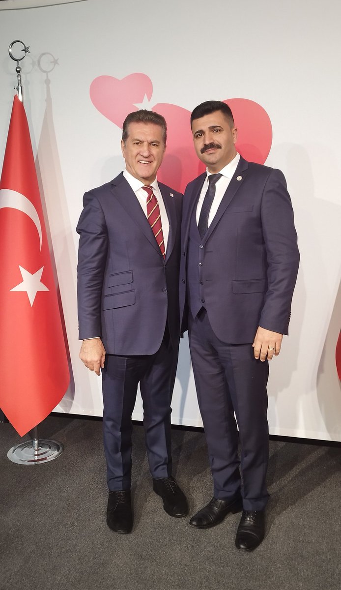 Son dakikaya kadar çalışan ve herkesin gönlünde yer alan Genel Başkanımız Sayın <a href="/M_Sarigul/">Mustafa Sarıgül</a>' ün milletvekilliğini gönülden kutlarım.
Çare geliyor, SARIGÜL geliyor!! Teşekkürler Can memleketim Erzincan! 
<a href="/M_Sarigul/">Mustafa Sarıgül</a> <a href="/saban_haluk/">Haluk Şaban Gürbüz</a> @AvAzizbingol 
#Erzincan #Secim2023