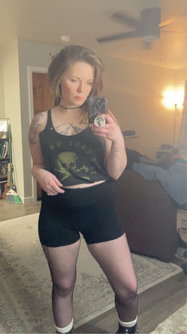 Summerturnsgray’s pics and videos