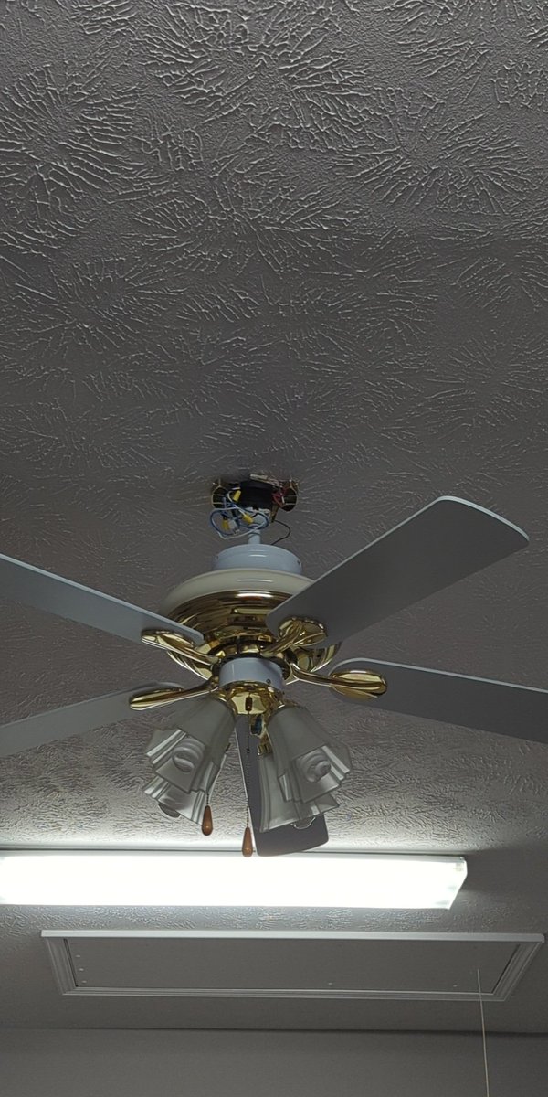 flavorflamebbq's tweet image. @fanimation 
Would love to upgrade this fan. I like the #Kellan I would need a motor and at least one housing correct? #brushednickel