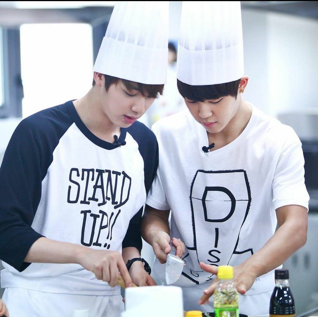 (bi)hourly namjinmin (@hourlynamjinmin) on Twitter photo 