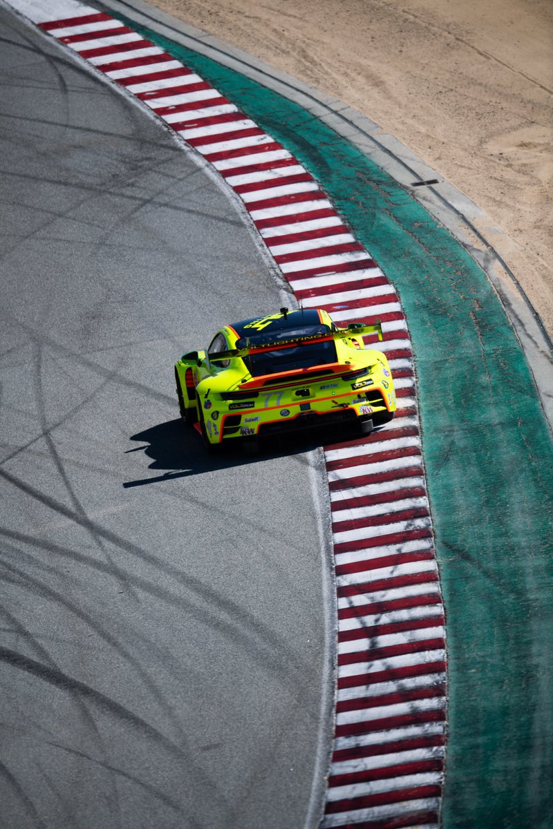 Checkered flag at @WeatherTechRcwy. @ABrynjolfsson, @trenthindman, and team has a great climb from 15th to sixth place!