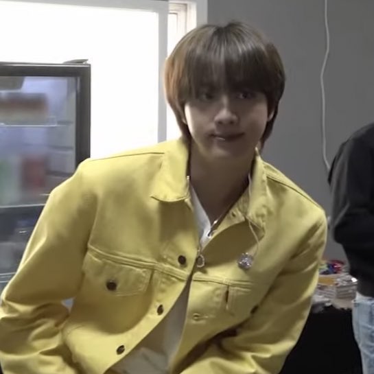 (bi)hourly namjinmin (@hourlynamjinmin) on Twitter photo 