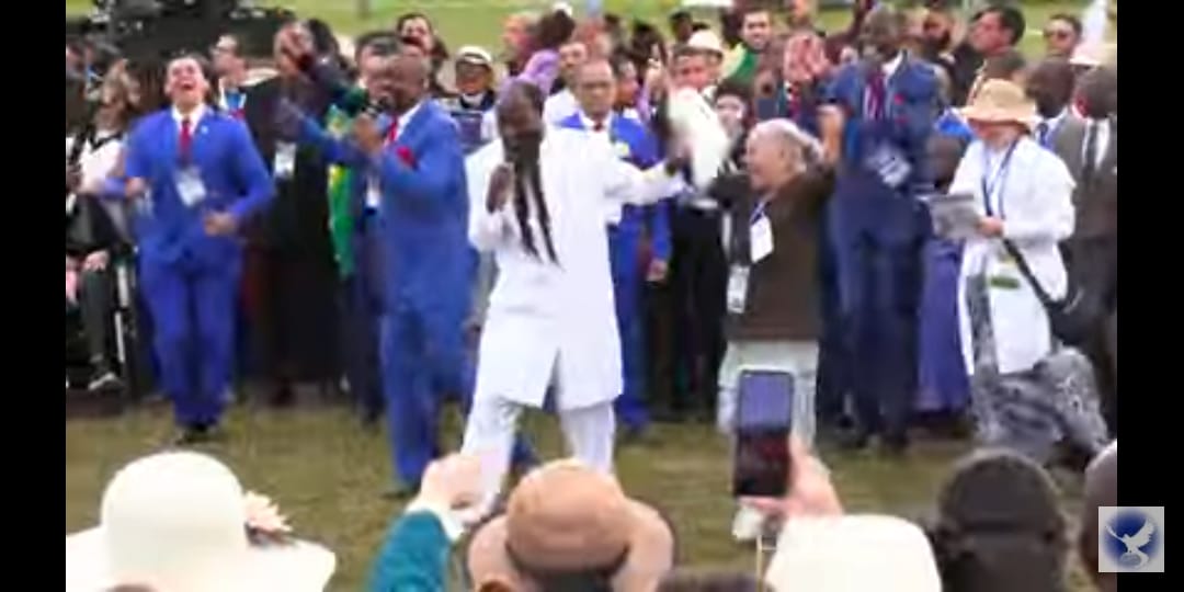 emmanuel_mbalo's tweet photo. When revival comes upon a nation, the presence of the LORD is experienced.
#HealingRevivalBrazil https://t.co/UtPaKR2bvw