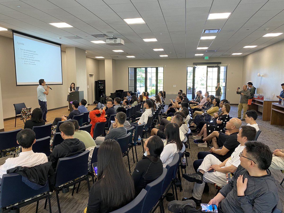 jowyang's tweet photo. Silicon Valley is hot over AI, this is a Sunday with perfect weather. 

Delighted to speak at Stanford on the AI industry (funding, adoption, market players, marketecture, corporate adoption) hosted by @GPTDAOGLOBAL #ai https://t.co/JdeH0Z8chK
