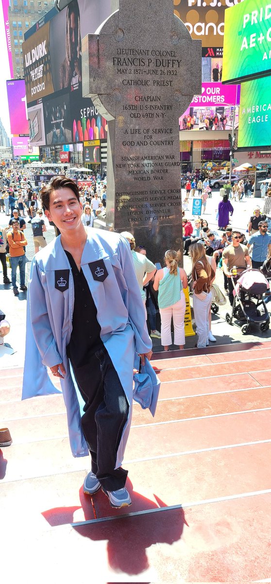 mabel_nas's tweet photo. Reasons why admire @octotul
 #tul_pakorn 
1. His personality
2. He is the most precious human on earth 
3. His acting skills
4. His love and loyalty to his family and friends 
5. His sense of humor
#CongratsTyler_Tul https://t.co/FvcFKMOaU1
