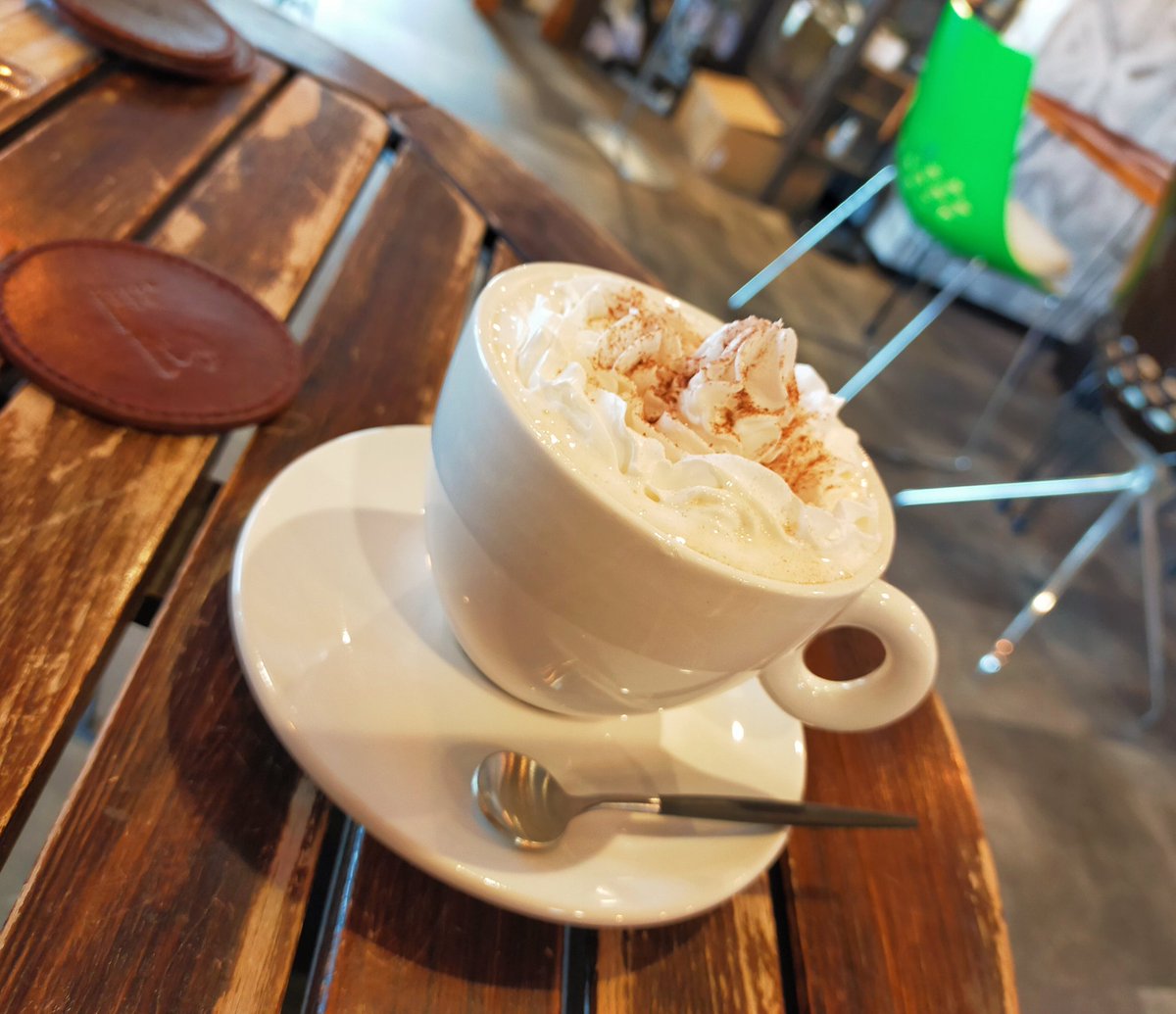 Lemth4's tweet photo. #メニューに載せていないメニュー
#ウインナーコーヒー
#lemth https://t.co/Zi4GIQdgrw