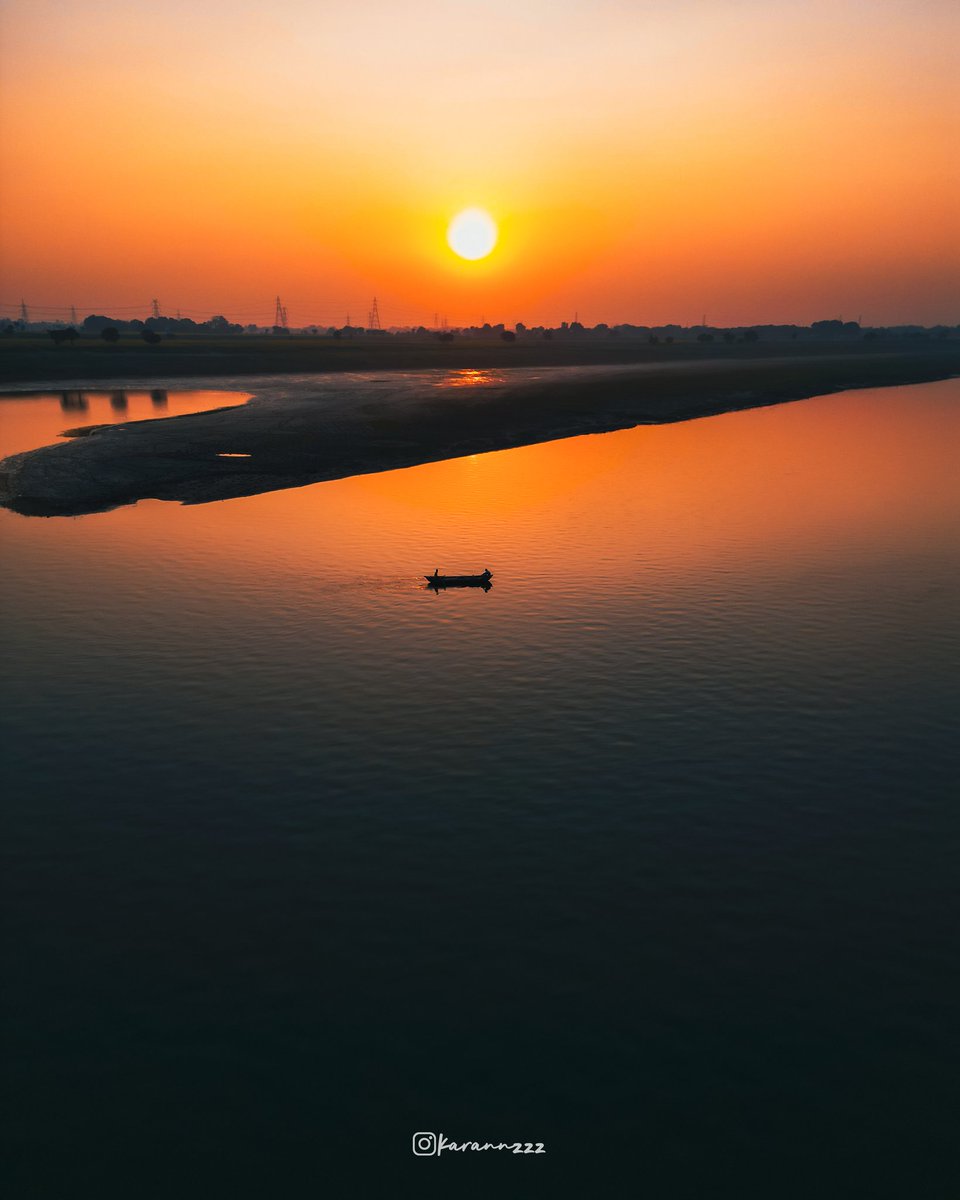Ma Ganga has always acted as an anchor during India's journey and keep doing so. Her divine presence coaxes you into a spontaneous surrender of all worrisome thoughts, problems &amp; sufferings.She is not just a river, but life itself.
#NamamiGange #ganga #MothersDay
PC: <a href="/karannzzz/">Karan Kapoor</a>