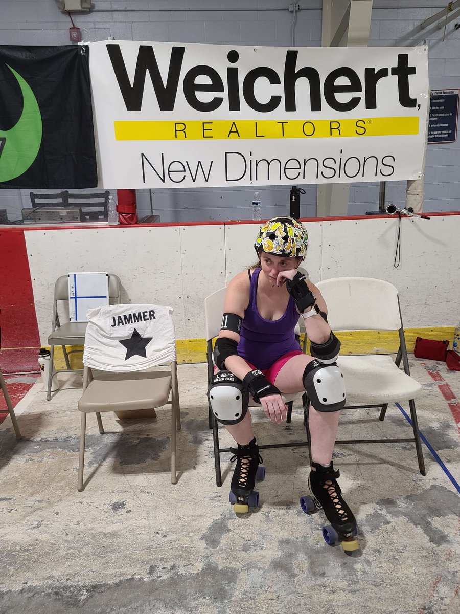 Big thanks to Weichert, Realtors - New Dimensions for sponsoring our penalty box during our May 13th bout!

Banana looks so happy in there, she might just want to move in permanently! 😆✌️