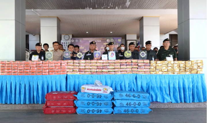 Last few days several major meth #trafficking cases across the north, northeastern, south and central provinces of #Thailand, totalling 3.2 tons of crystal meth and 17 million yaba tablets. Drug demand in the #Mekong seriously underestimated otherwise can't explain. #drugpolicy