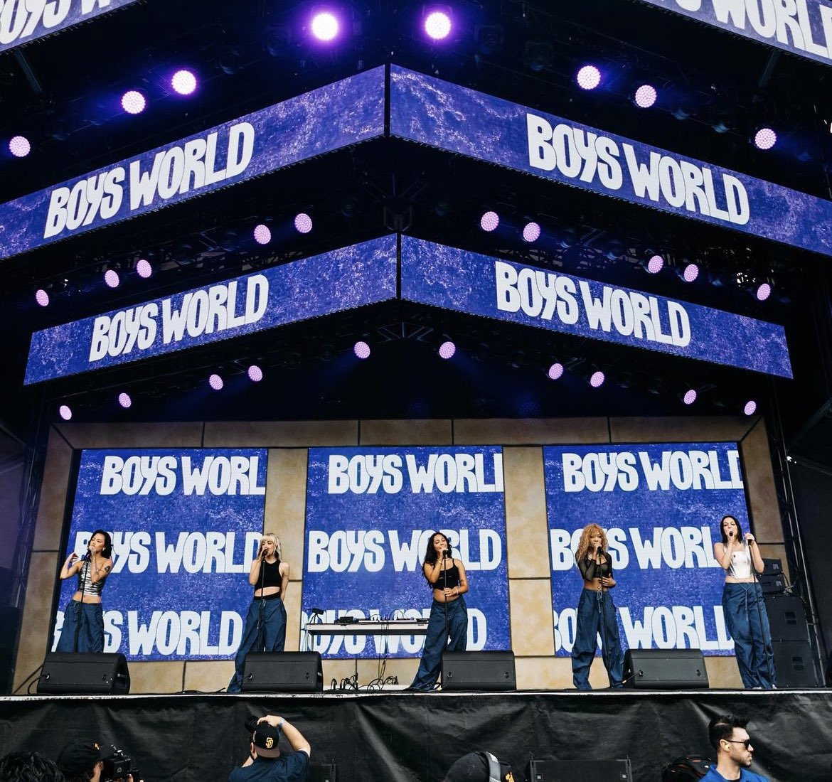 BoysWorldNews's tweet photo. . @boysworld will be preforming at #stepfest this Tuesday at the winning high school! https://t.co/L5n3QSkRkS