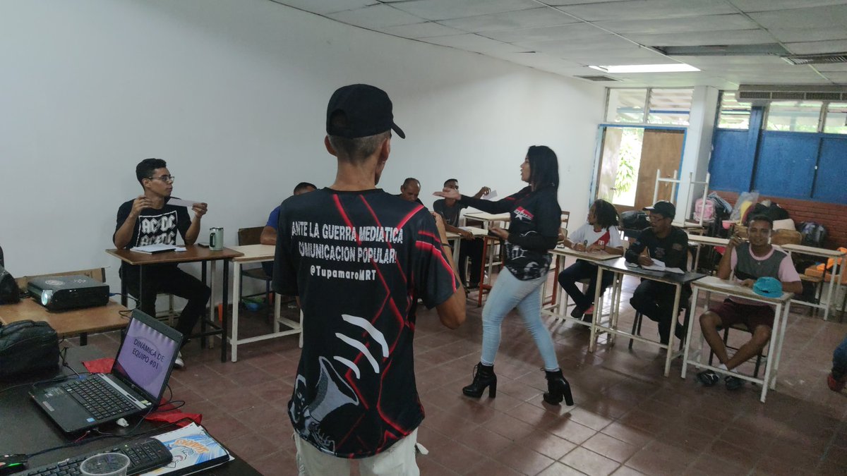 Nos formamos y esa es nuestra luz...

Extraordinaria participación de la militancia #TUPAMARO de @CojedesMRT en los talleres de comunicación y propaganda

La formación, eleva el nivel de conciencia crítica revolucionaria

#RespetoALaSoberanía
#ArtilleríaDelPensamientoRebelde