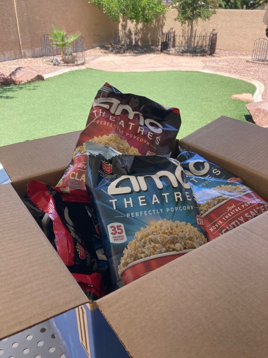 lasvegas_ape's tweet photo. Round 4 of #AMCPopcorn for me🍿🍿🍿🍿 

Thanks @Walmart for the fast &amp; free shipping!🦍#AMC https://t.co/vhmXteMECv