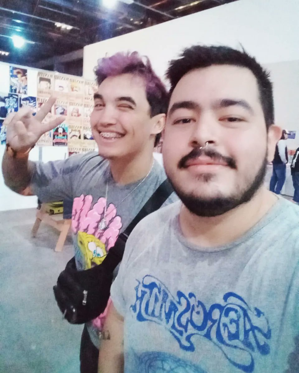 curedaifuku2525's tweet photo. MUERO FELIZ! 💚
@PassThor
#passthor #pasty #foto #anime #convencion https://t.co/3VarjppZWO