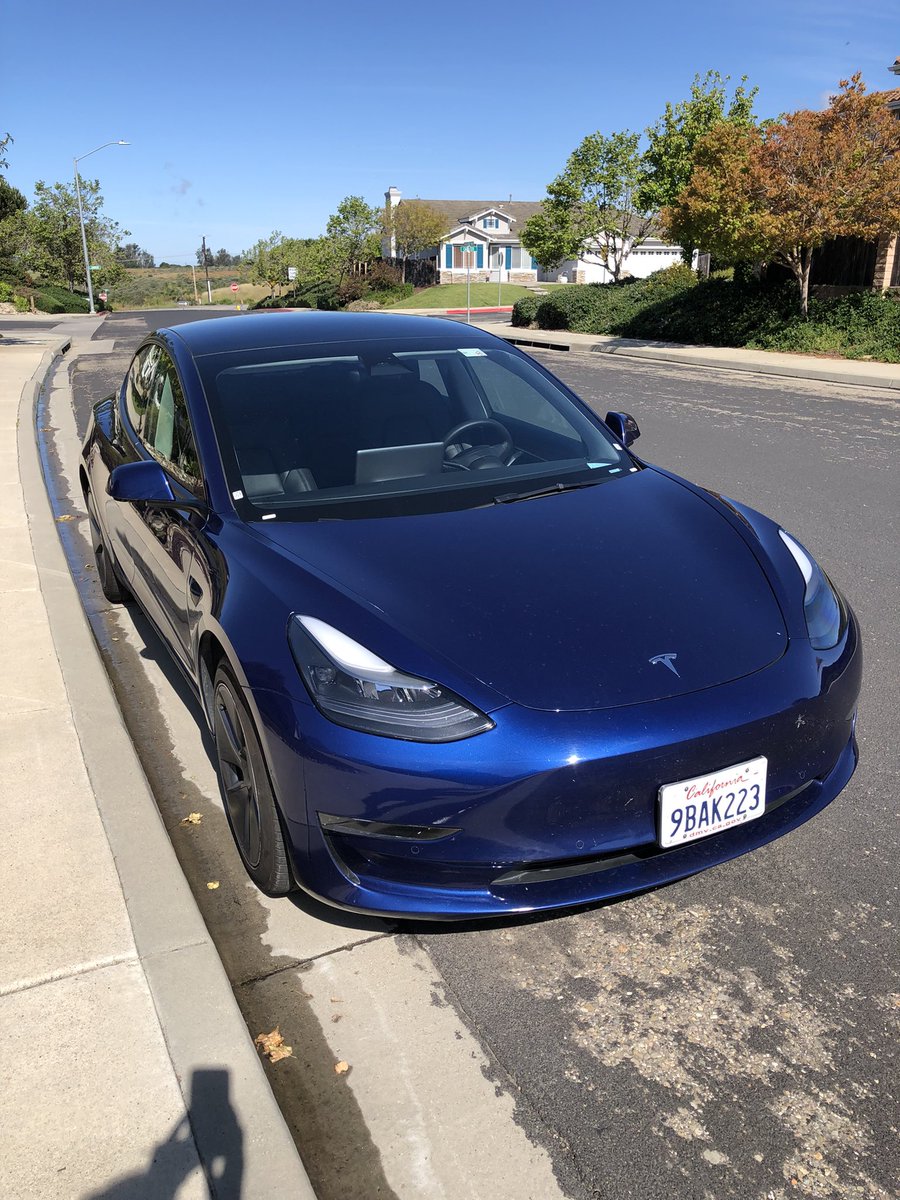 lindalparks's tweet photo. What I did on my #vacation 
Drove this beautiful blue #EV all over the CA Central Coast. Charging was fun too. Not letting #FossilFuels spoil my vacation https://t.co/k0hYsr9SIW