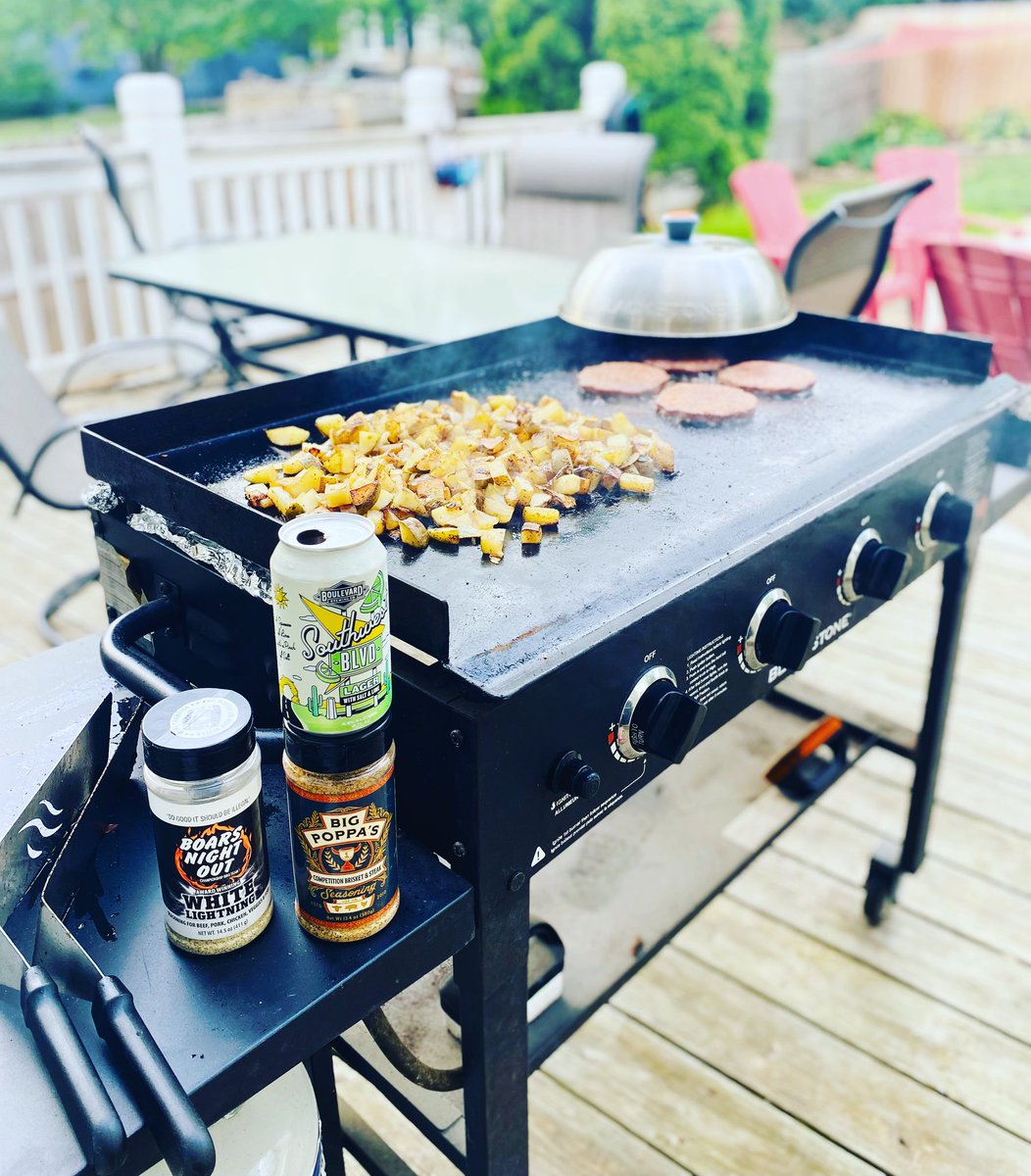 jaison_rich's tweet photo. @BlackstoneGrid 
@Boulevard_Beer 
Happy Mother’s Day!! https://t.co/JNmqXUVMJz