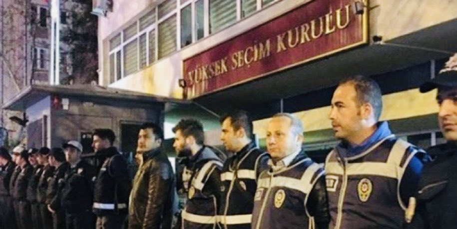 ERCAN SEKİ (@ercanseki) on Twitter photo Seçimde görev alan bütün kamu personeline ve tüm YSK çalışanlarına mesai parası veripte…
Seçim güvenliğini sağlamak için 24 saattir fedakarca çalışan polis ve jandarmaya fazla mesai parası vermemek büyük haksızlıktır <a href="/EmniyetGM/">Türk Polis Teşkilatı</a> <a href="/TC_icisleri/">T.C. İçişleri Bakanlığı</a> <a href="/tcbestepe/">T.C. Cumhurbaşkanlığı</a> Seçimde görev alan bütün kamu personeline ve tüm YSK çalışanlarına mesai parası veripte…
Seçim güvenliğini sağlamak için 24 saattir fedakarca çalışan polis ve jandarmaya fazla mesai parası vermemek büyük haksızlıktır <a href="/EmniyetGM/">Türk Polis Teşkilatı</a> <a href="/TC_icisleri/">T.C. İçişleri Bakanlığı</a> <a href="/tcbestepe/">T.C. Cumhurbaşkanlığı</a>