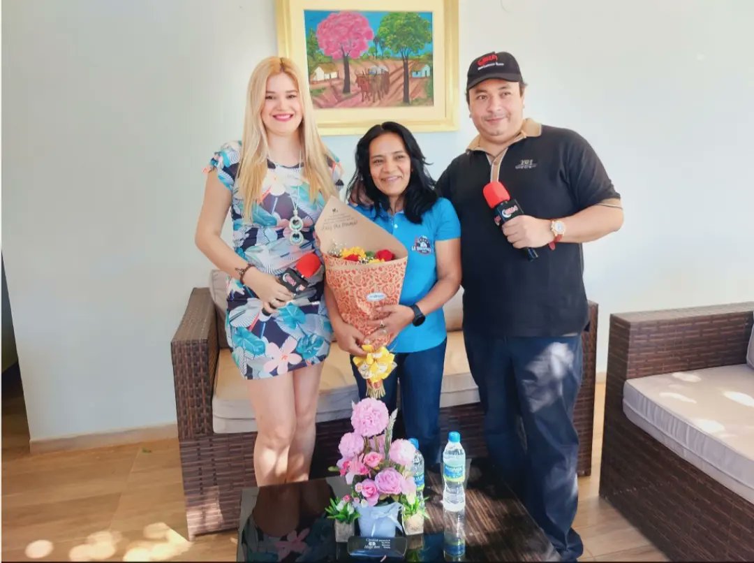 sanlonewspy's tweet photo. ¡Así pasamos hoy en el programa por el #DíadelaMadre!❤️

📍#QuintaLua 💚🌳

Nuestra mamá invitada fue María Luisa Cubilla, conductora de taxi 🚕 de la parada n° 10 de #SanLorenzo, corredora de Maratón, madre de 8 hijos y una guerrera que venció al cáncer con fe, amor y optimismo. https://t.co/RJe22AFJzO