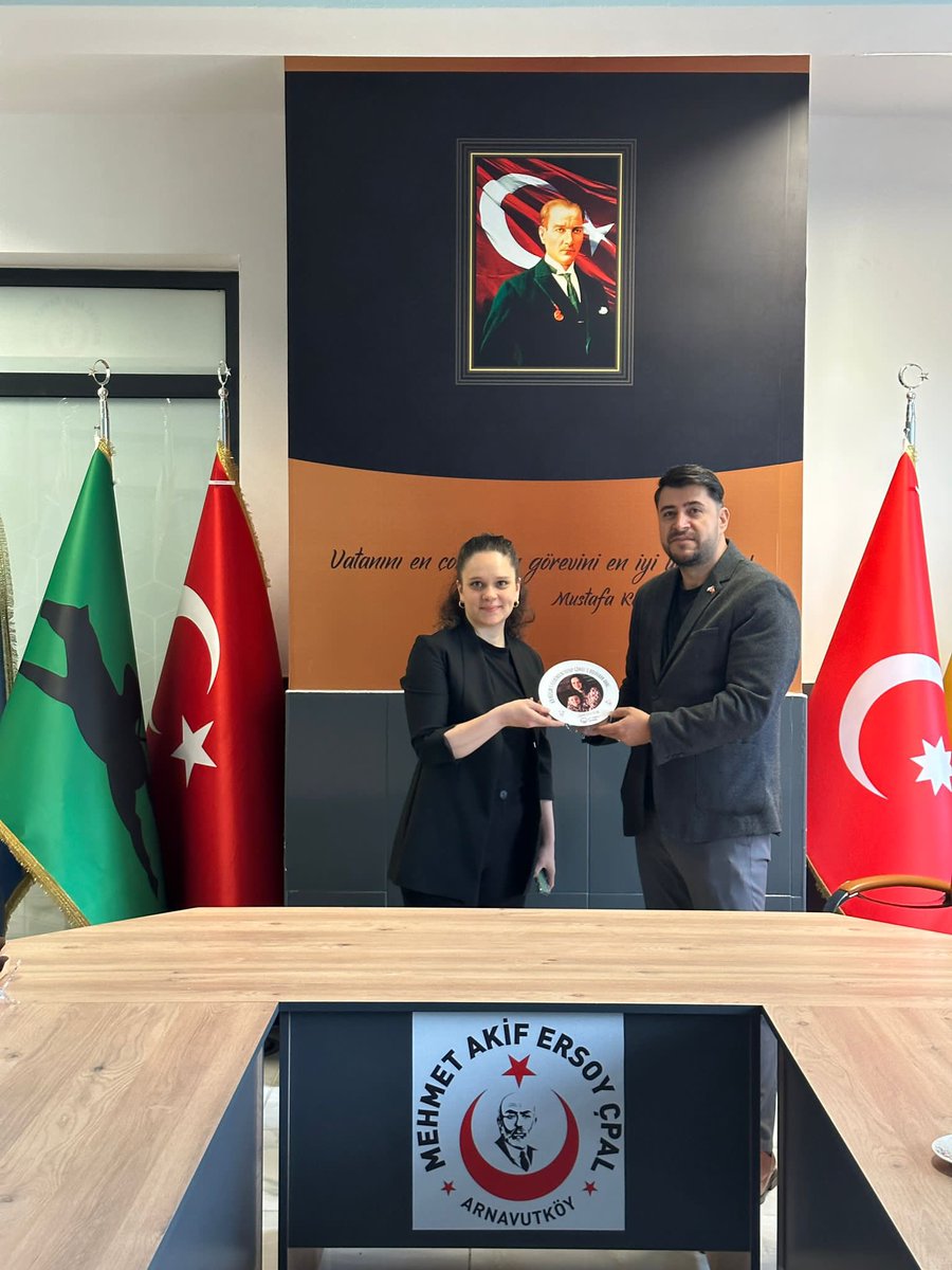 AkifCpal's tweet photo. Öğretmen annelerimizin günü kutlu olsun. Sevgiyle hep kalplerde emeğinize sağlık https://t.co/rn5pRt6kFp