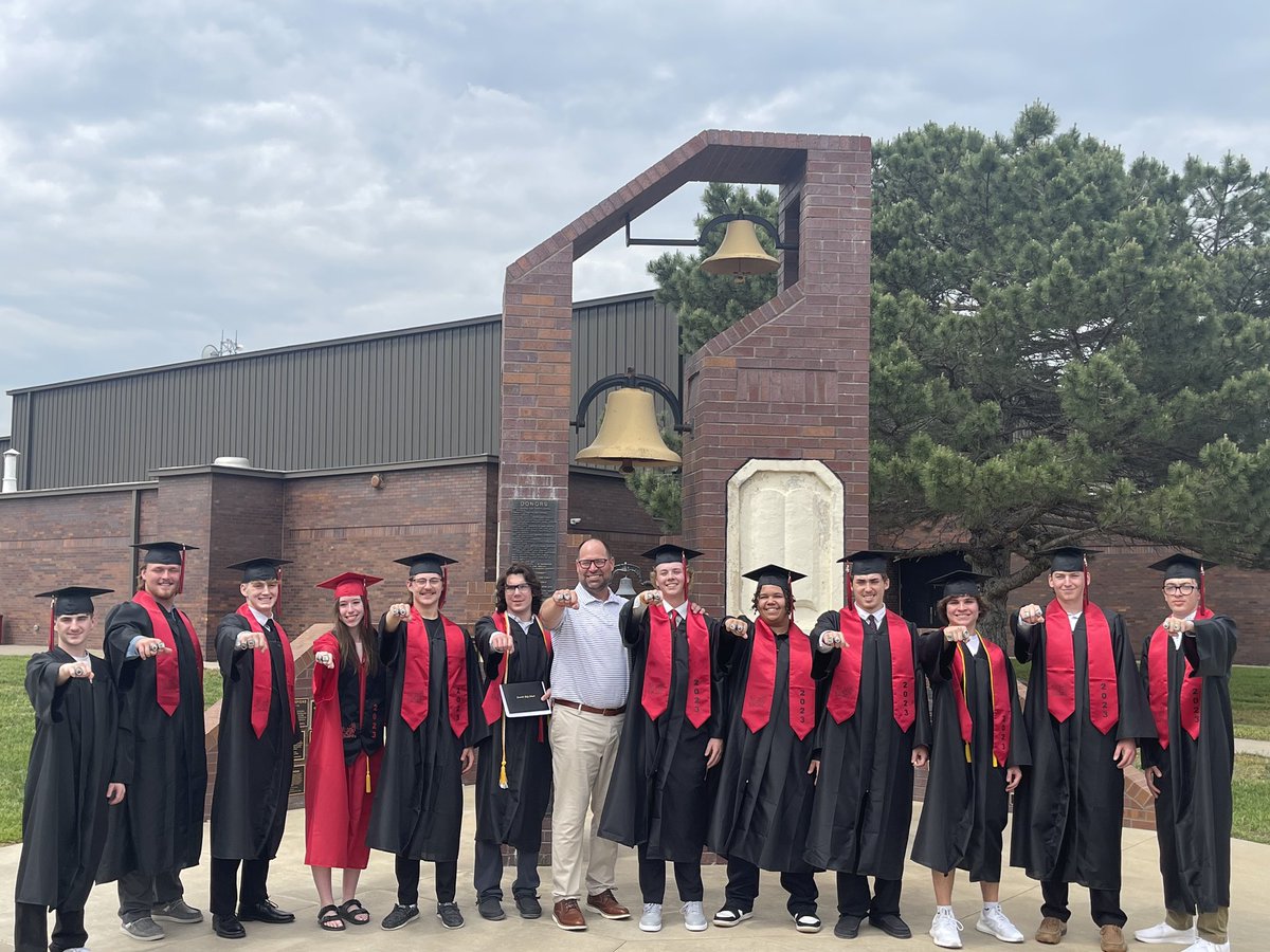 Wishing a great group of seniors the best as they move on to their next big thing.#2xstatechamps.