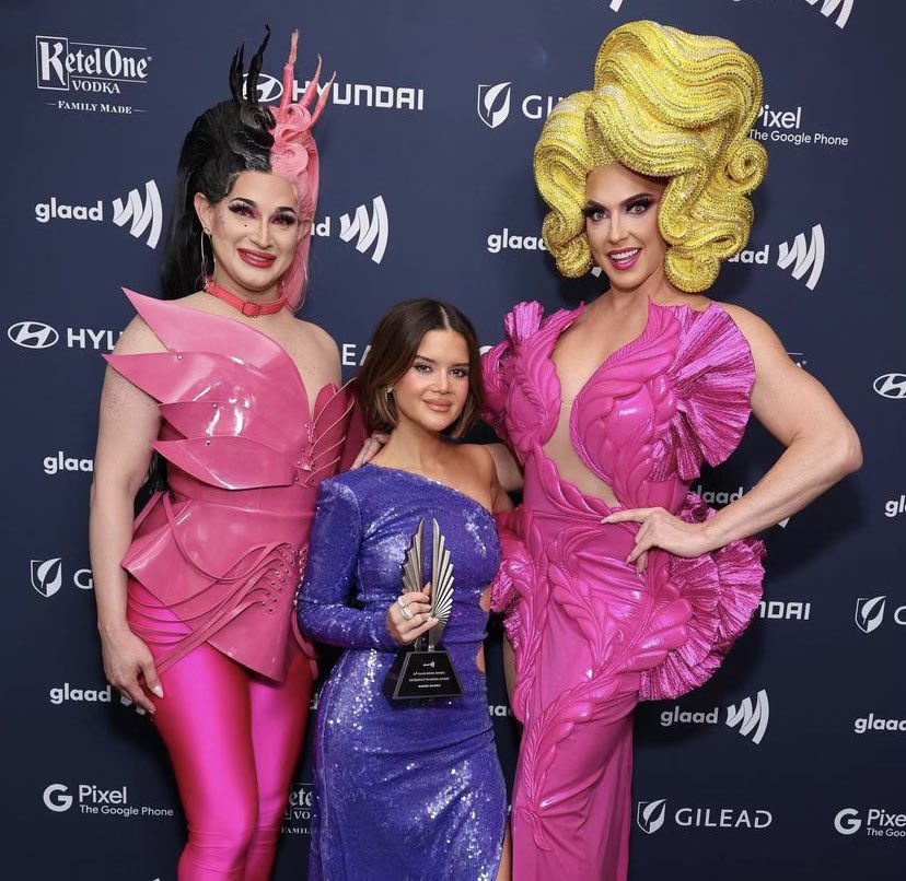 The amazing singer @MarenMorris with her @glaad excellence award and my gorgeous sister @AlyssaEdwards_1  last night at the #GLAADMediaAwards in NYC ! What an amazing experience. Allies and LGBTQI together ! Love it #GLAADawards #rupaulsdragrace #love #DragQueens #Country #LGBTQ