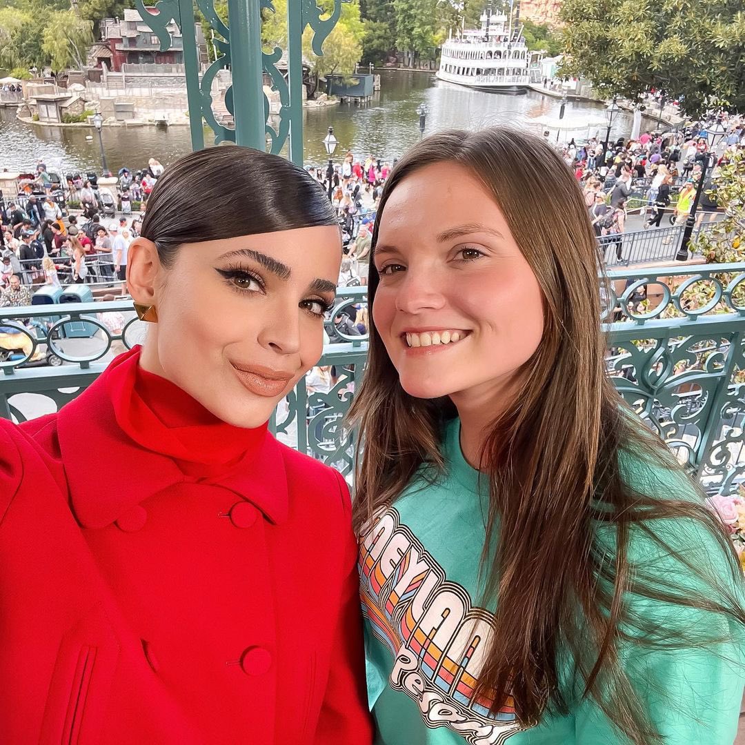 sofiacarsoninfo's tweet image. 📸 Novas fotos de Sofia Carson com os participantes do American Idol.