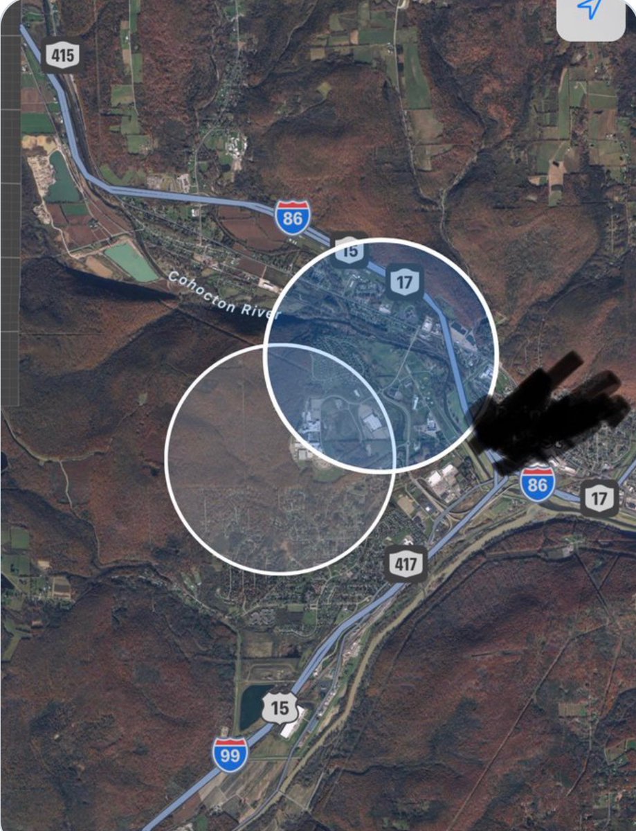 DogAtmosphere's tweet photo. Ever see two google maps blue dots on a persons smartphones before? This is my phone. One blue dot for me. And the other blue dot for the perps phone clone. Of my device https://t.co/WBCBJcnPui