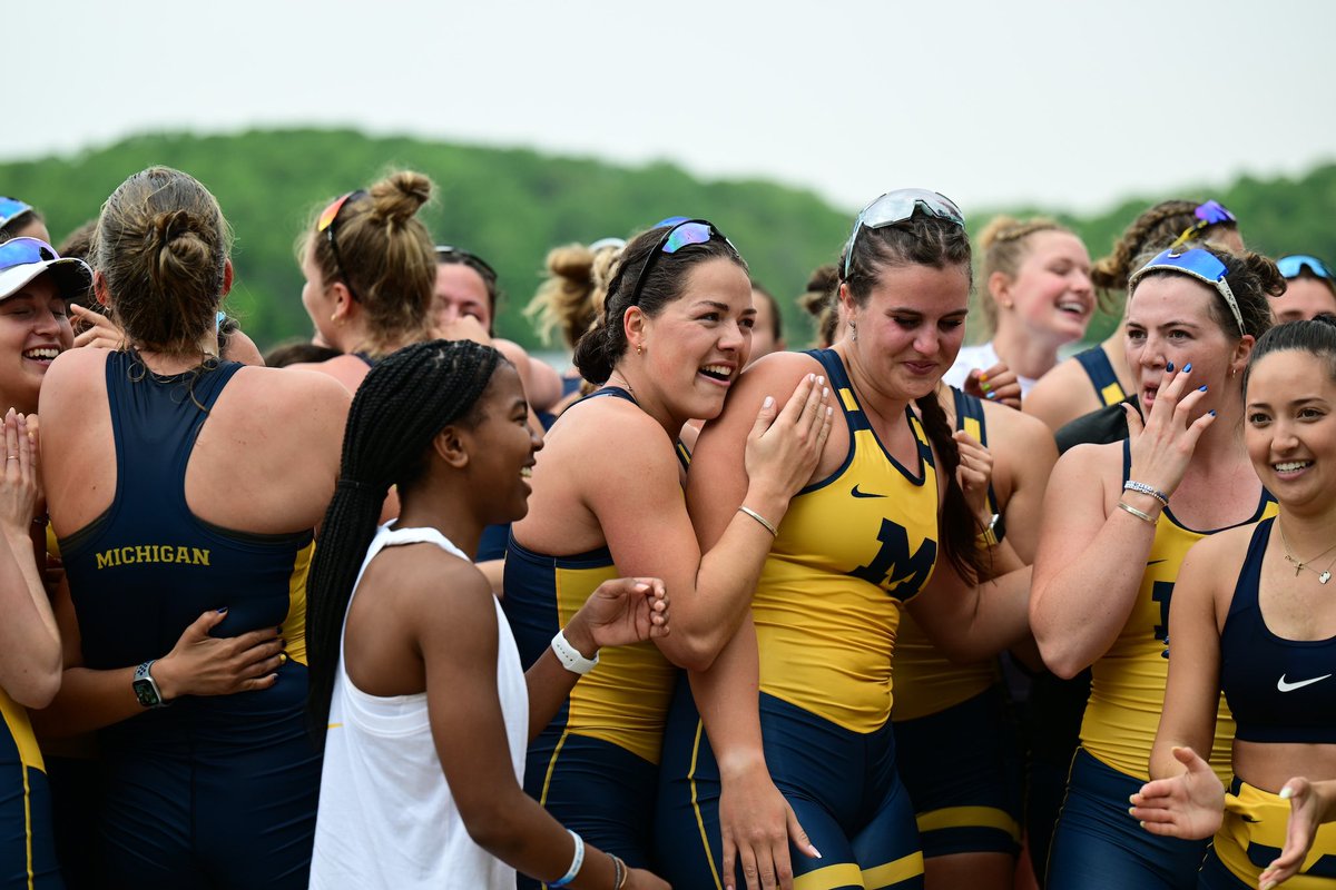 umichrowing's tweet photo. B1G Day. B1G Emotions. 

#RowBlue 〽️ https://t.co/5d3Op9kXZB