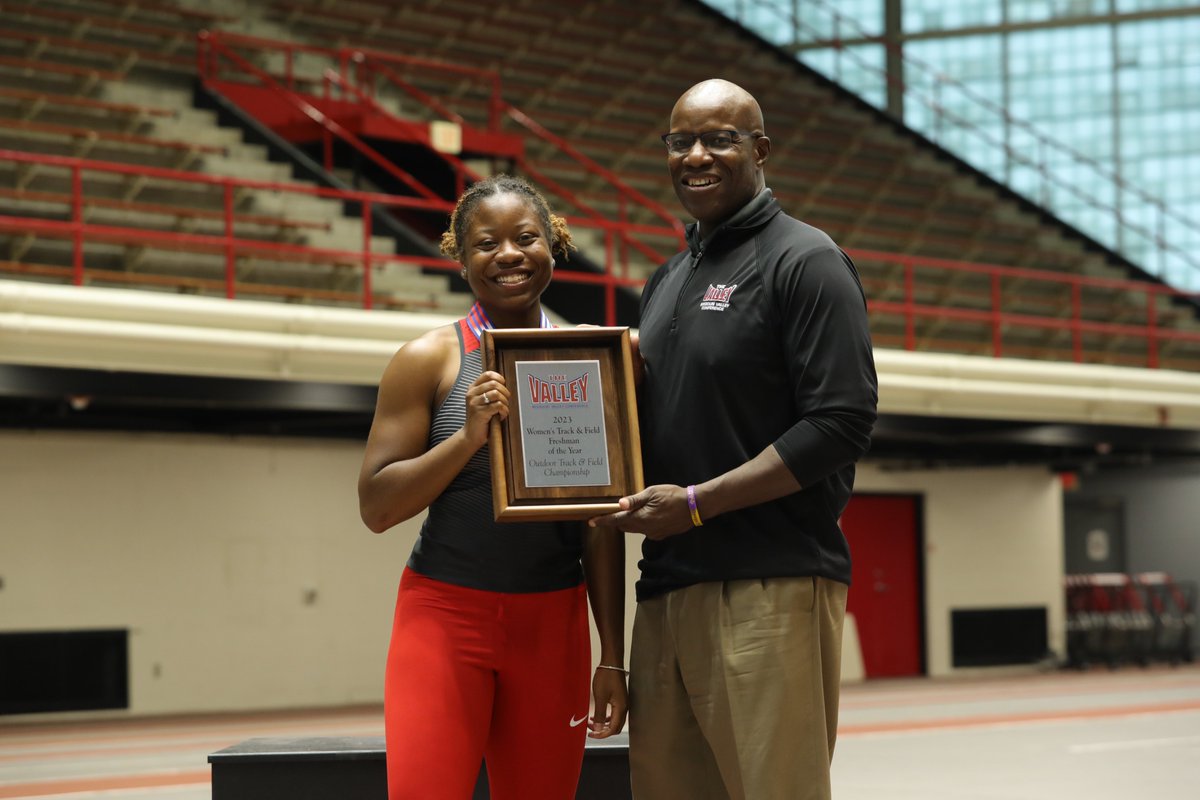 ✌ top-five individual finishes
1️⃣0️⃣ individual points for ISU

The 2023 MVC Women's Outdoor Freshman of the Year, <a href="/lindsey__runner/">Lindsey</a>!