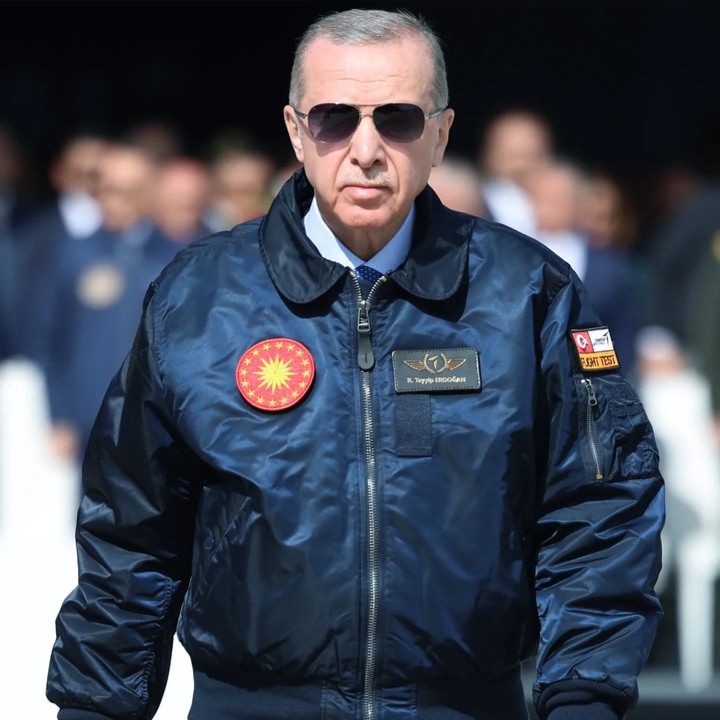 mucizebekir's tweet photo. @RTErdogan Allahım sana çok şükür başkanım cumhurbaşkanı sayın Recep Tayyip Erdoğan dedem https://t.co/n3fLtfQH8s