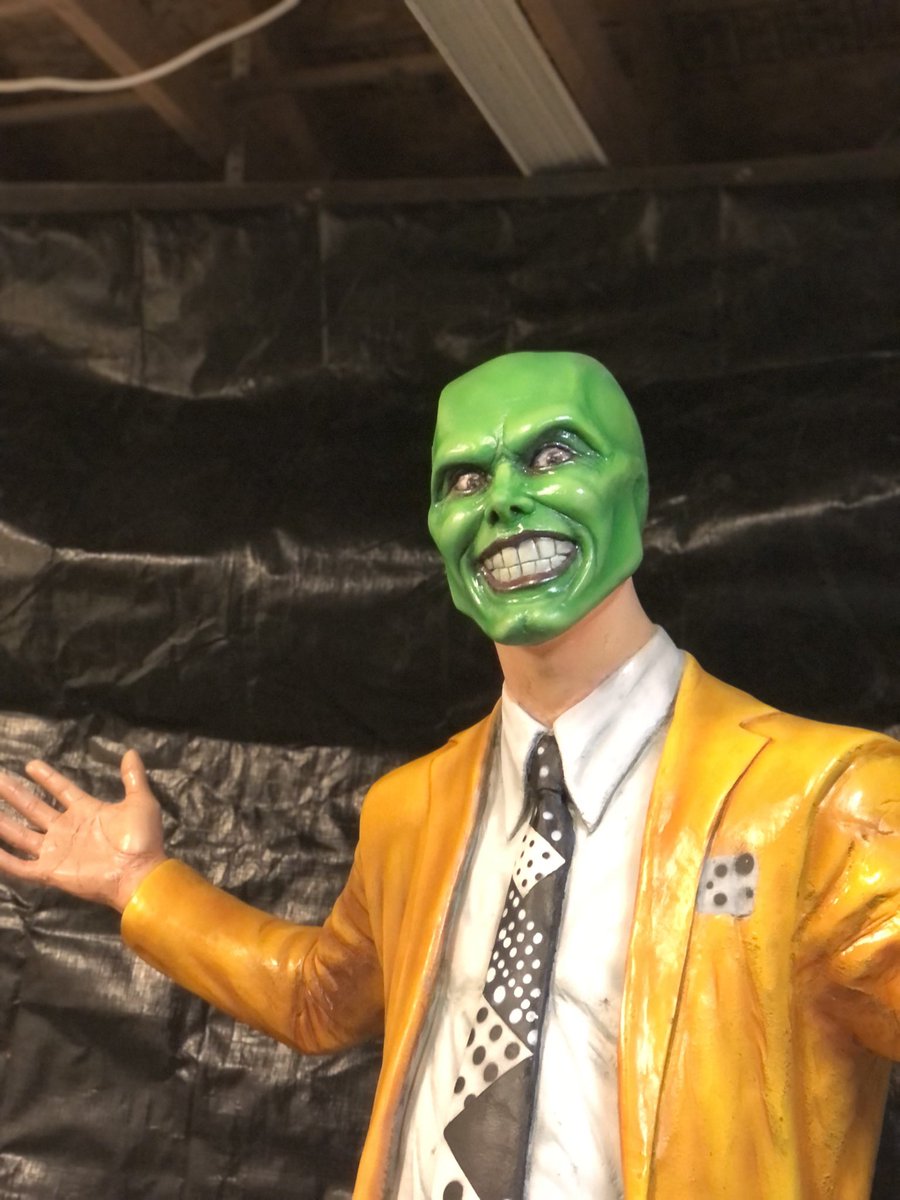 VilliersRyan's tweet photo. @JimCarreyOnline I carved this life sized “Mask” out of wood and airbrushed https://t.co/2h4r41GK3m