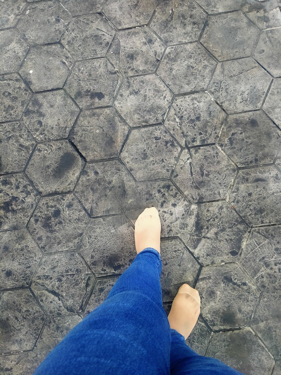 rahel_tyas's tweet photo. Mazmur 112:5 (TB)  Mujur orang yang menaruh belas kasihan dan yang memberi pinjaman, yang melakukan urusannya dengan sewajarnya. 
(Tdk ad kepentingan pribadi, dlm segala hal) https://t.co/Xda8OS7lsX