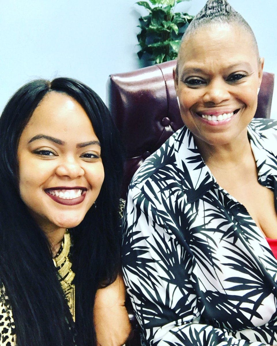 BrandiJSavoie's tweet photo. My mama is my best friend!🧡 Happy Mother’s Day Mama I love you so much! 😘😘😘😘😘 https://t.co/nQ8zK84Sb3