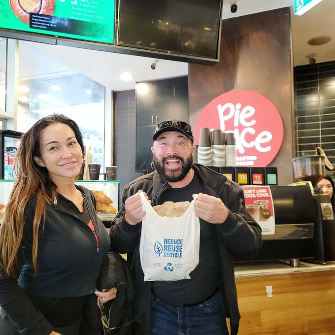 1 pic. Sydney, I am up in You! 🤗🤗🤗 Had to go by @PieFaceAus and have my First Meatpies w/ my Super Bestie