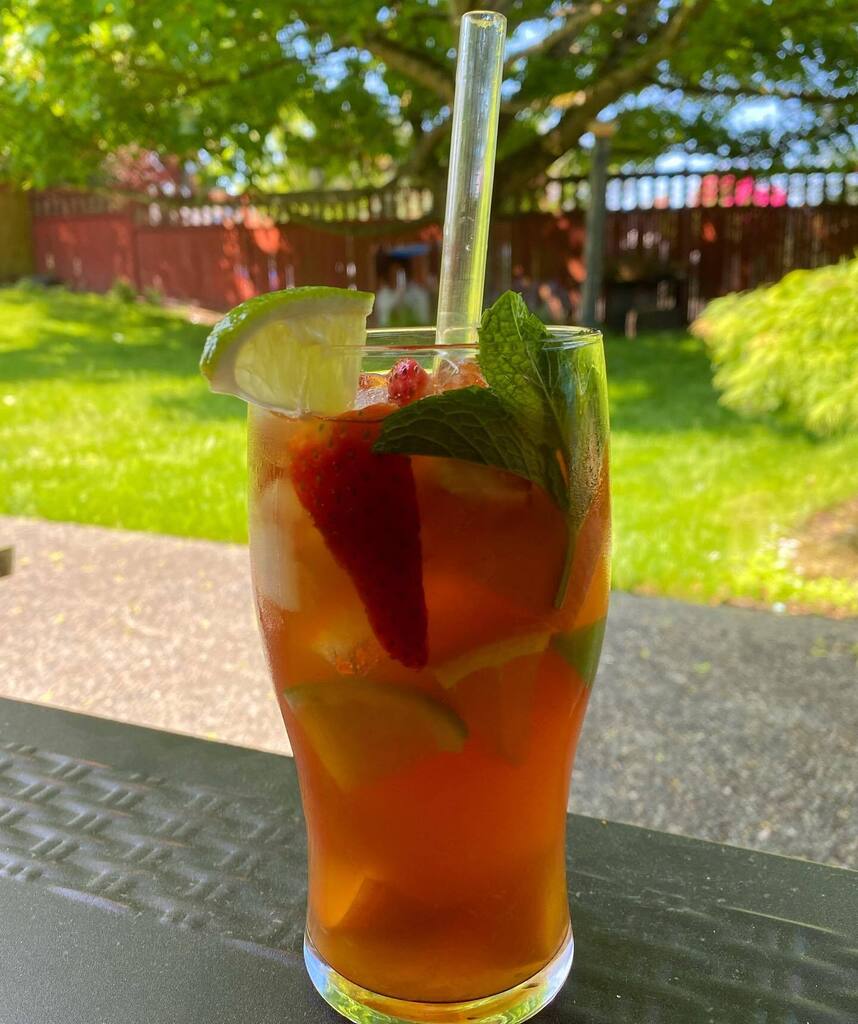 Robinsonpost's tweet image. I think Pimm’s Cup just became a Mother’s Day tradition. Happy Mother’s Day to my main squeeze 😘 instagr.am/p/CsPkttDPdgu/