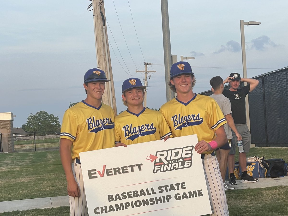 toddrhoades3's tweet photo. These 3 freshmen have played a huge role this spring for Valley View. I’m so proud of them and their hard work.  The sky is the limit for them. Special young men. #onemore #oneofmydudes @ragsdalenoah24 @keatonmathis8 @owen_roach21 https://t.co/qcha4xRMMe
