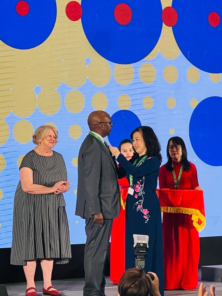 Karstef1's tweet photo. 2/2: Your unique contribution to the efforts towards global health equity and security and your strong advocacy for sustainable domestic financing for health is an inspiration for all. https://t.co/UxPaz7KGkU