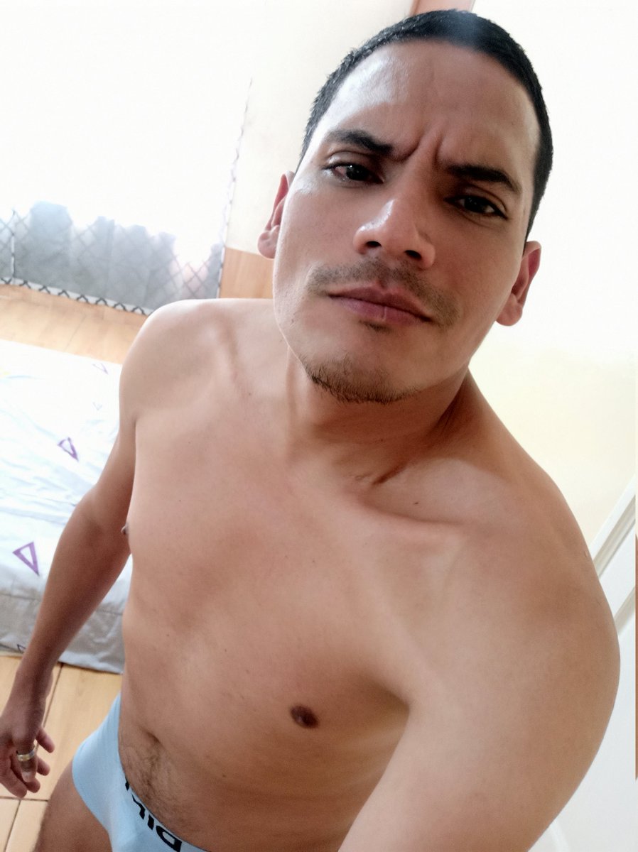 frankvilema's tweet photo. Que calor 🥵 https://t.co/MaHeAzT7i8