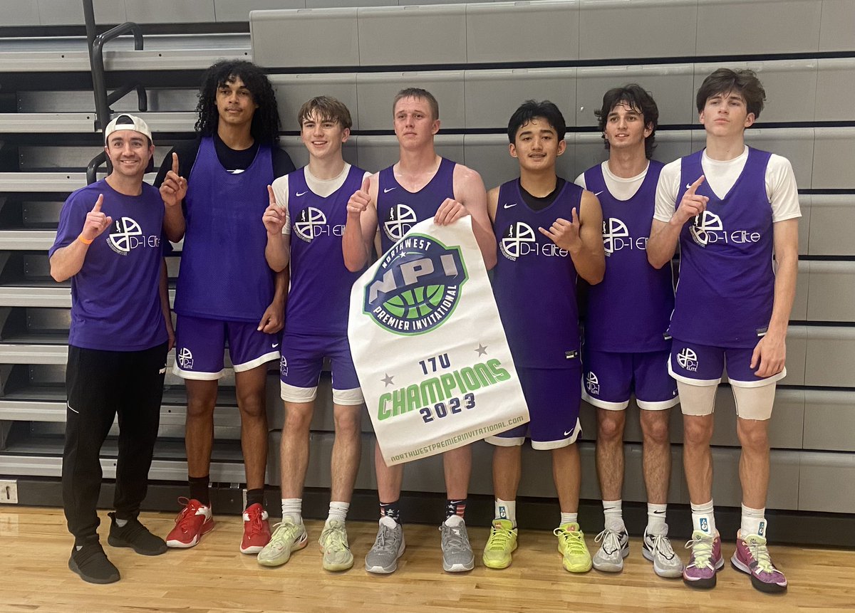 bubbapalacol's tweet photo. @NPInvitational 17U Champions
Had 22 @WilliamsSylas had 28 In the Ship game v @SelectHoopsUSA
6 games in 2 days
Congrats to @jfloyd_12 on his offer @ArgosMBB.
Great weekend @MaxMayo2 @Jaxon_Dubiel @QuinnSwanson16 @D1Elite_Hoops
#undersized #underdog #undenied https://t.co/vyfZCD7Xm4