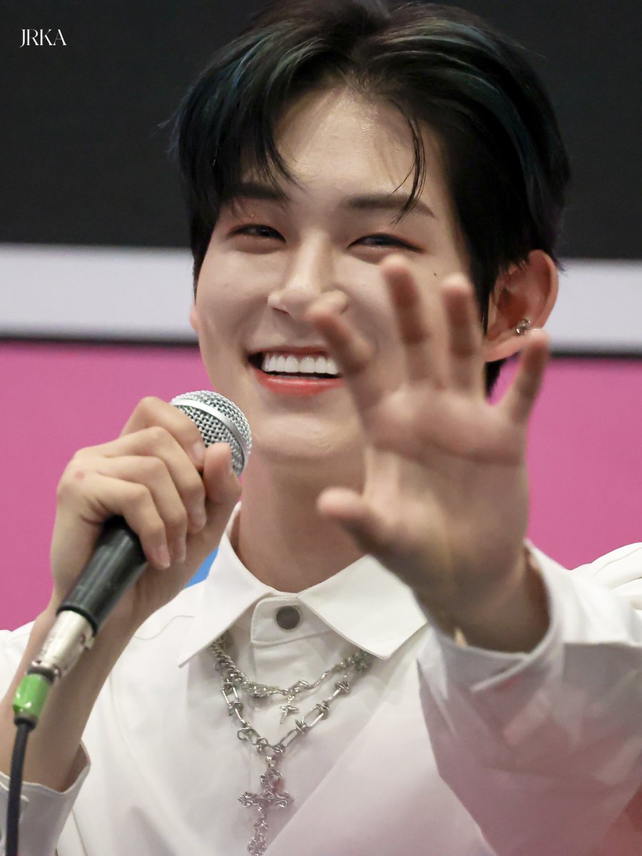 _jrka_'s tweet photo. 230513 KCON JAPAN ꒰∪´ɞ̴̶̷ ·̫ ɞ̴̶̷ ꒱⭐️

#NINEi #나인아이 #서원 #ソウォン #KCON2023JAPAN https://t.co/5Pc5LNnH4V