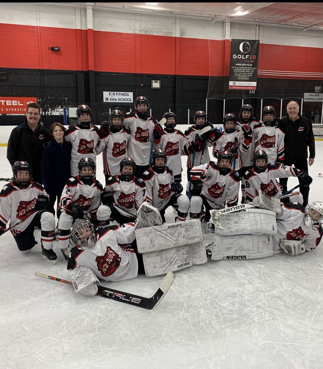 LisaFord6's tweet photo. This group had a very strong showing at the Bauer Shootout this weekend. Wally and Kabby thankyou both for how you coached this group, focusing on each and every kid. Grit, positivity and teamwork. You have certainly left a lasting impact on Lucas! @icedogsnl  @b_kalbfleisch4 https://t.co/AfBypcmGYC