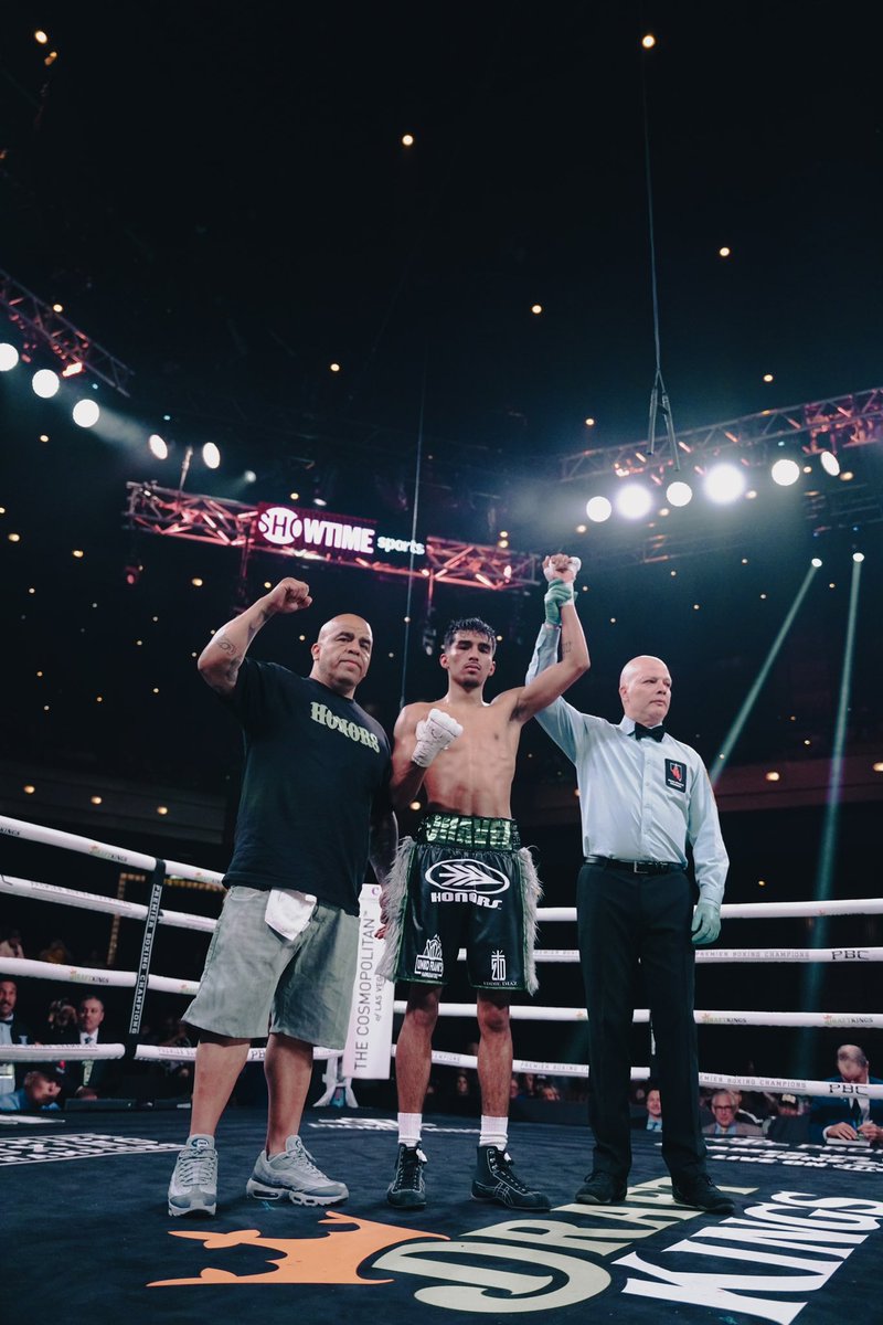 Chavez_P4P's tweet photo. Went the distance last night and got a unanimous decision. Thank you for all my sponsors and people who came out to support me 🙌 8-0 #50cal https://t.co/Fklq6oPLLq
