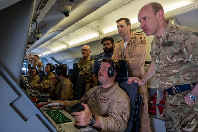 Badbumcy's tweet photo. P-8A, May 14. U.S. &amp; partner forces are increasing the rotation of ships and aircraft patrolling the Strait of Hormuz after Iran's recent unlawful merchant vessel seizures.📸: Personnel from 📷  &amp; 📷@USNavy https://t.co/0ETQnDy312