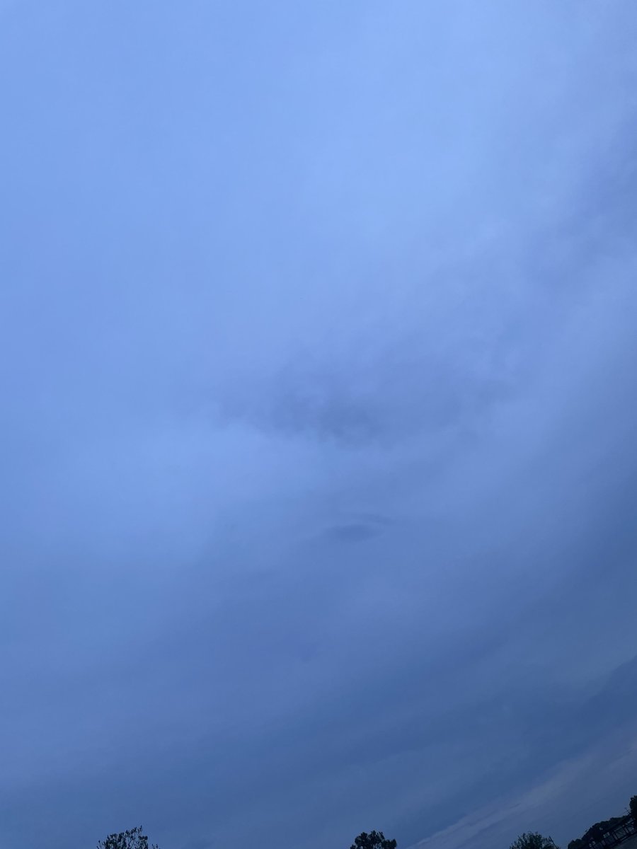 CruzAssael's tweet photo. Looking at the sky is peaceful https://t.co/ypKwGZuYD7